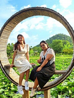 Kratom Intha คาเฟ่ต้นไม้วิวสวยงาม