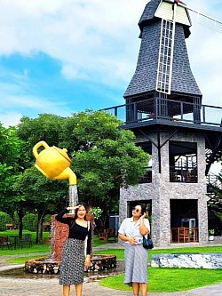 กังหัน คาเฟ่ ท่ามกลางธรรมชาติทุ่งนา ภูเขา